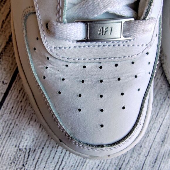 Nike Air Force 1 LE Big Kids' Shoes size 5.5/ women's size 7 - Picture 8 of 11